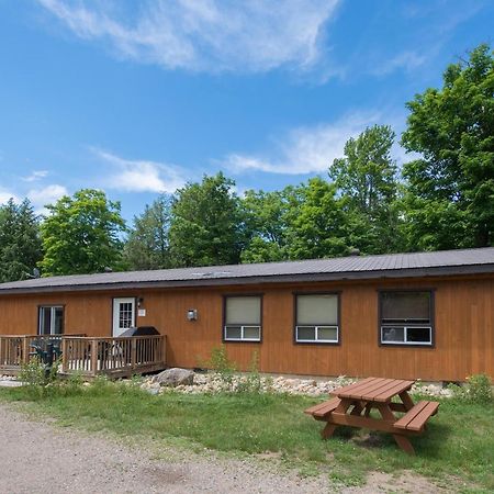 Madawaska Lodge-Cottage Екстер'єр фото