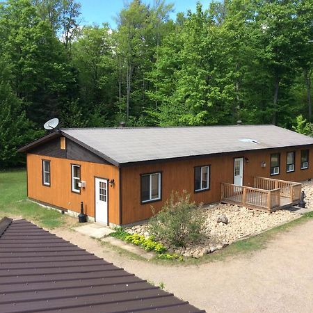 Madawaska Lodge-Cottage Екстер'єр фото