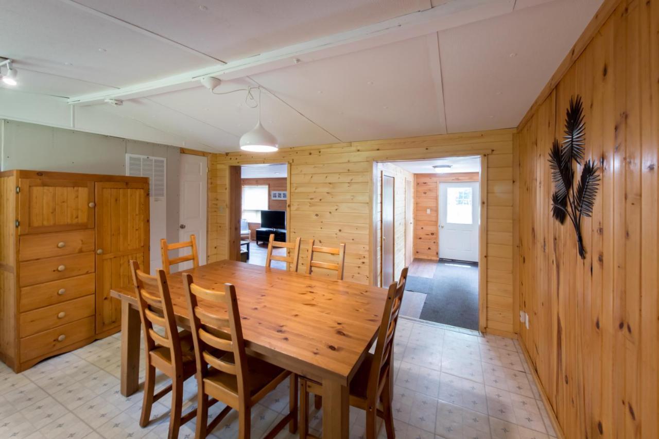 Madawaska Lodge-Cottage Екстер'єр фото