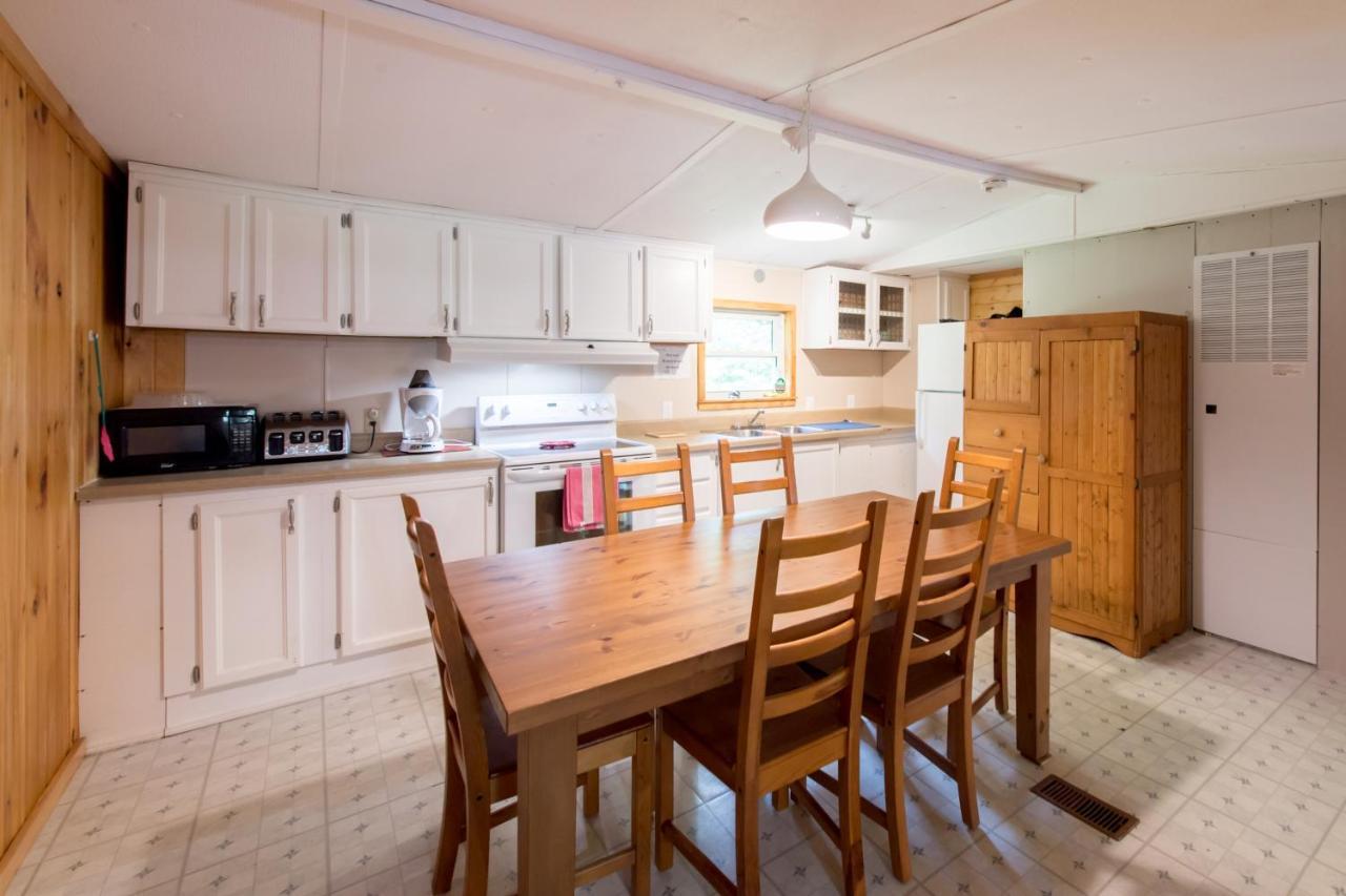 Madawaska Lodge-Cottage Екстер'єр фото