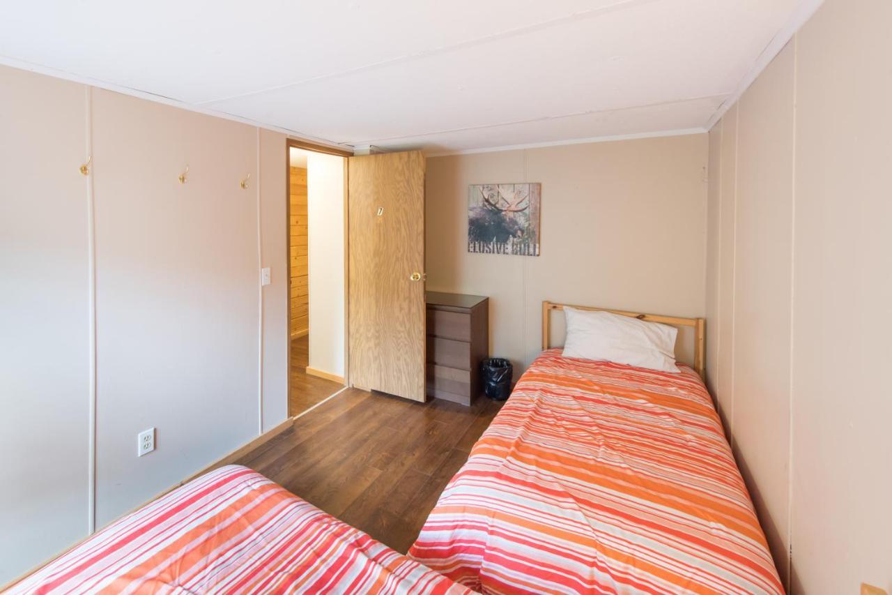 Madawaska Lodge-Cottage Екстер'єр фото