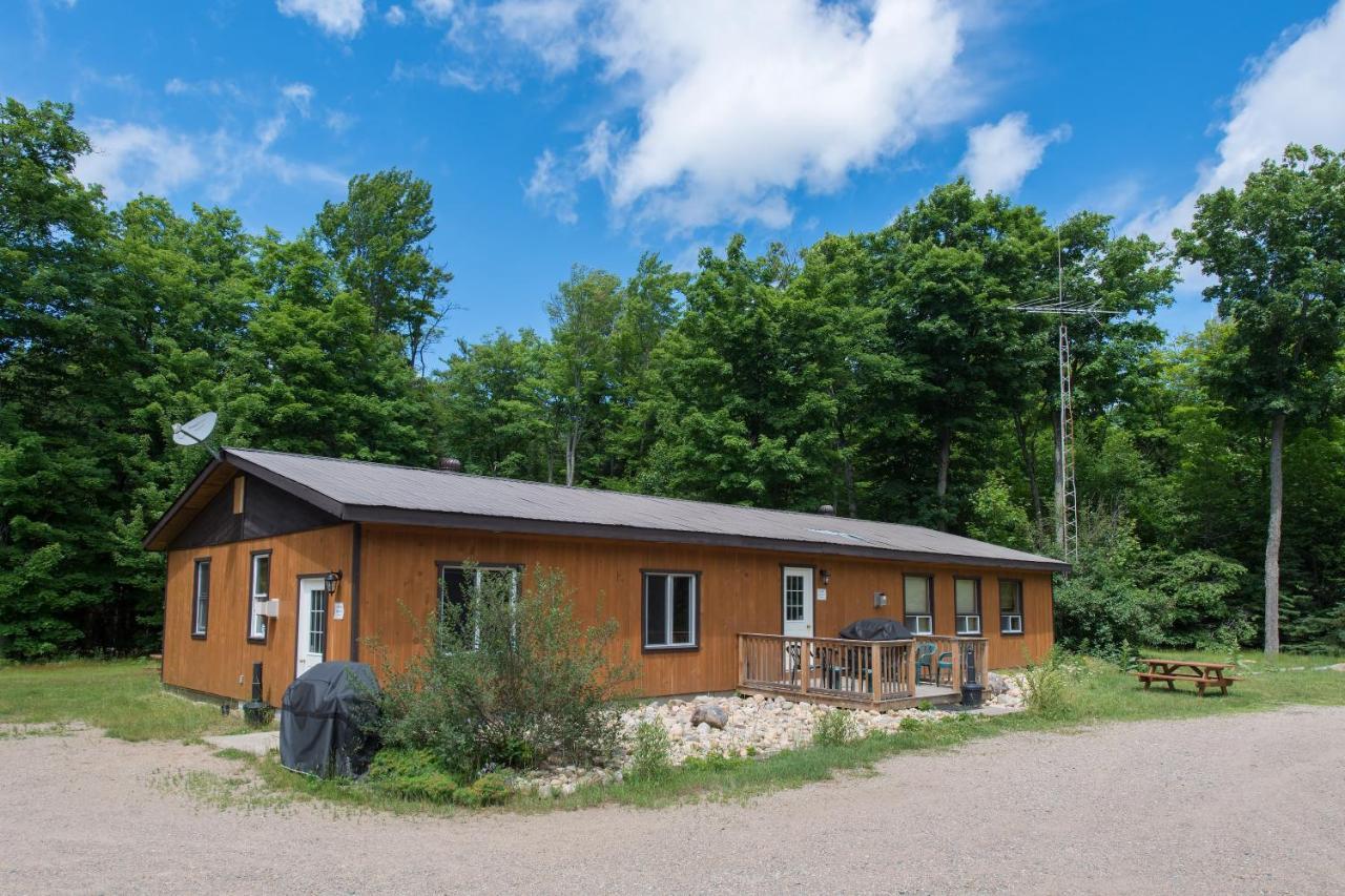 Madawaska Lodge-Cottage Екстер'єр фото