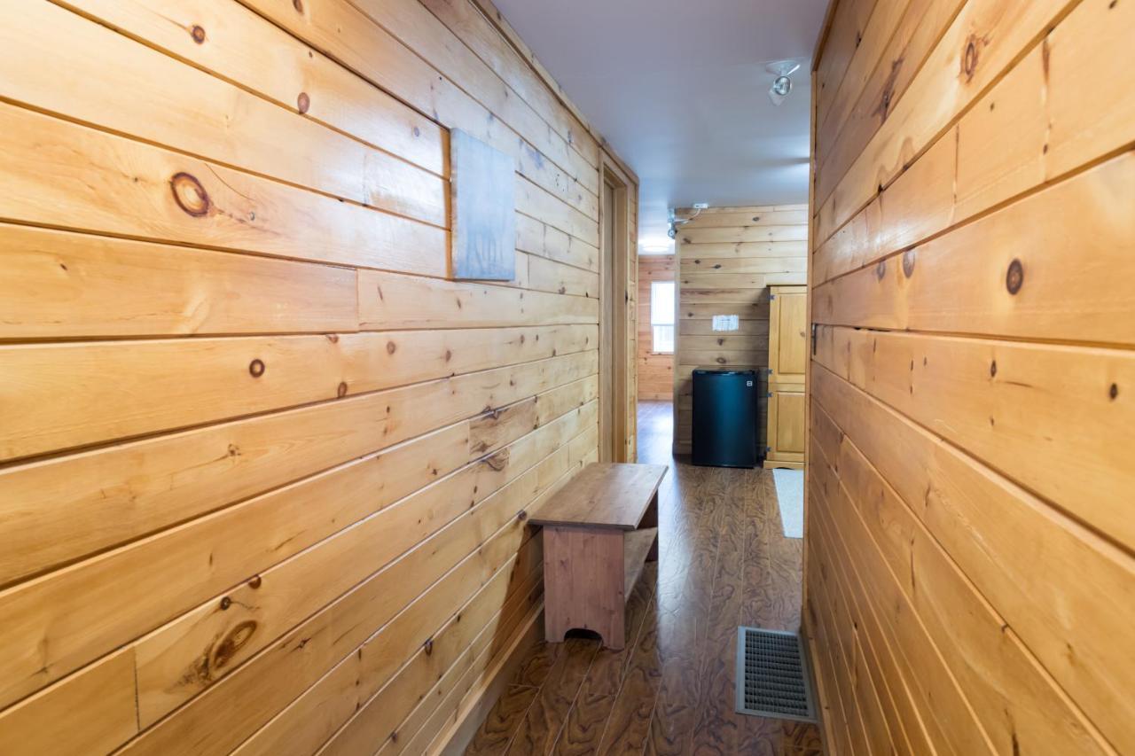 Madawaska Lodge-Cottage Екстер'єр фото