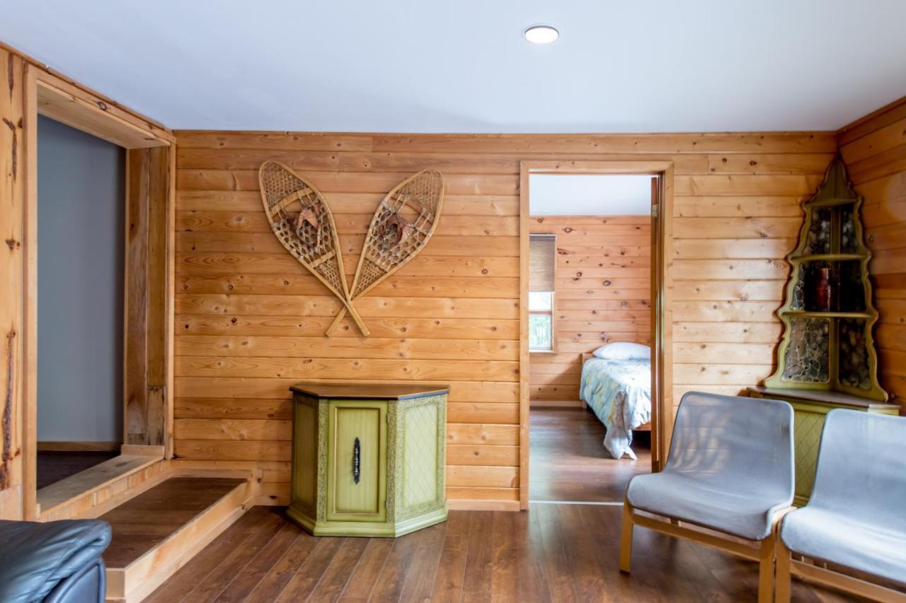 Madawaska Lodge-Cottage Екстер'єр фото