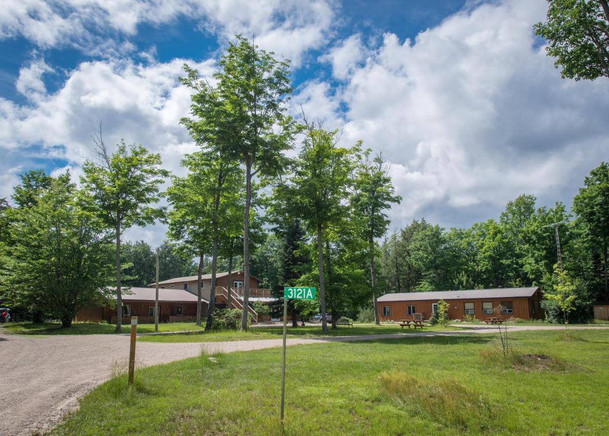 Madawaska Lodge-Cottage Екстер'єр фото