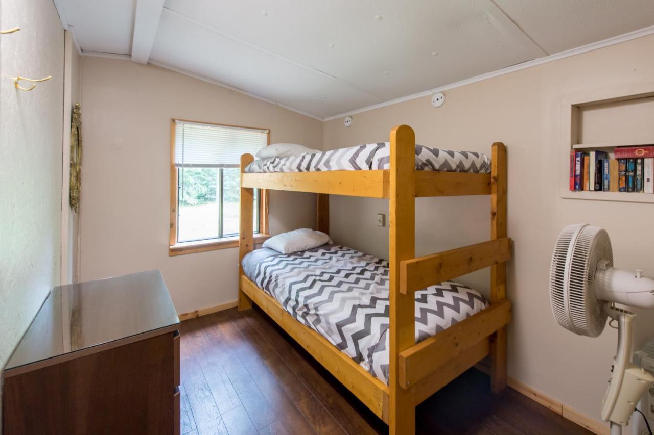 Madawaska Lodge-Cottage Екстер'єр фото