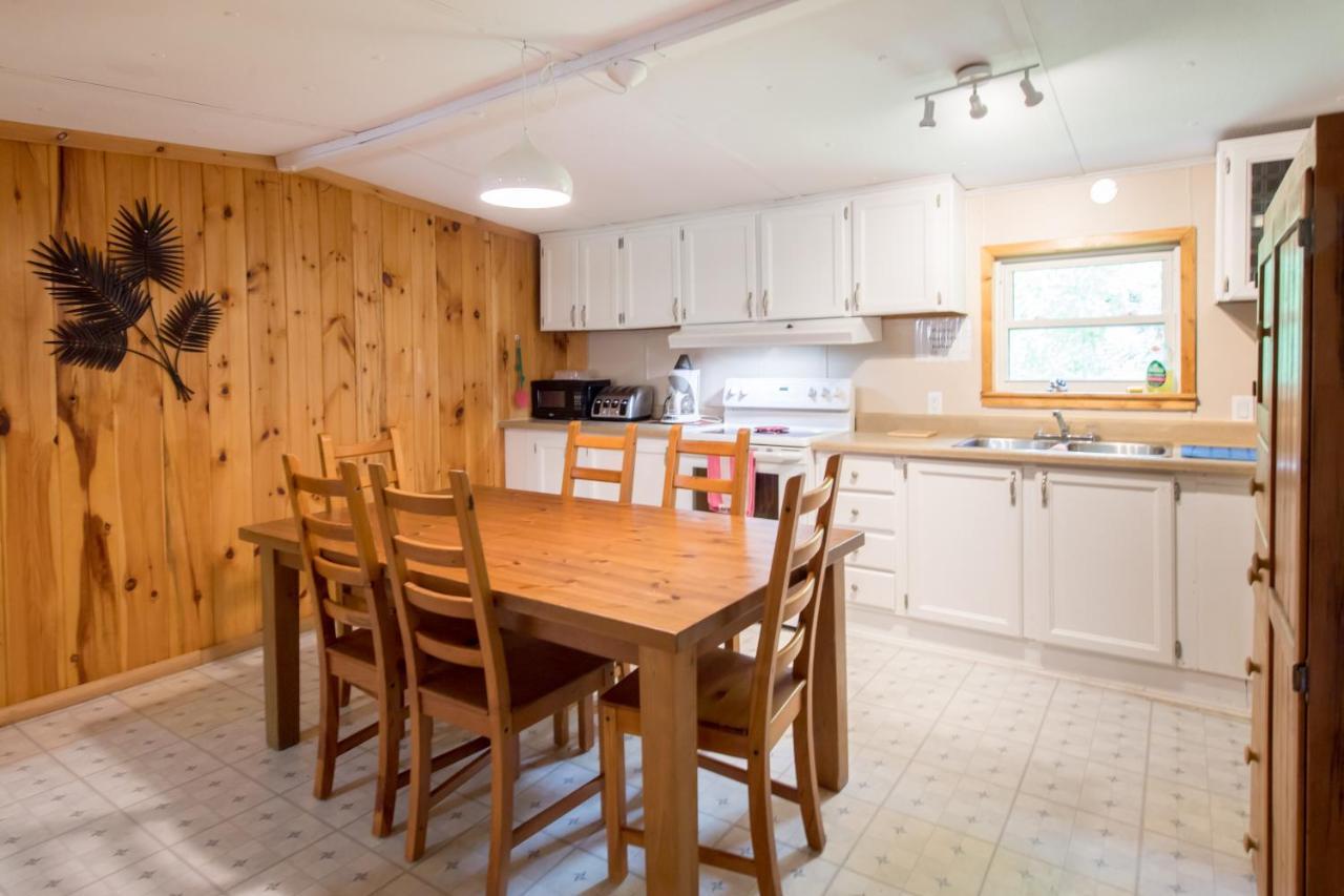 Madawaska Lodge-Cottage Екстер'єр фото