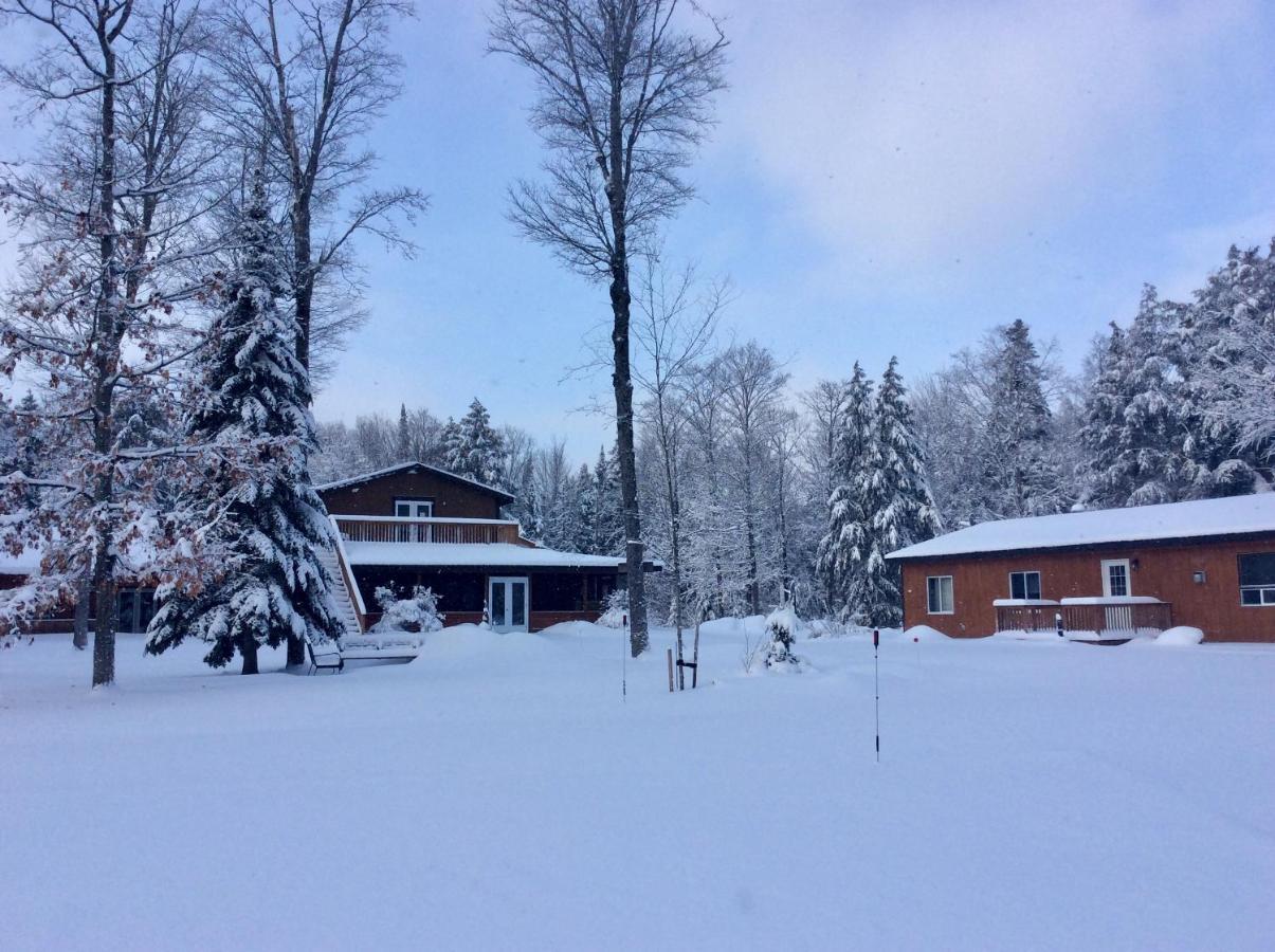 Madawaska Lodge-Cottage Екстер'єр фото